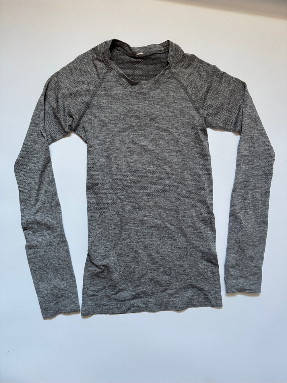 lululemon athletica Heather Gray Seamless Long Sleeve Top